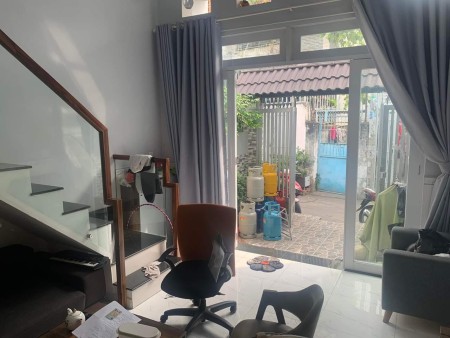 Gấp nhà đẹp Huỳnh Tấn Phát, Q7, 52m2, ngang 4m, giá chỉ 3t9