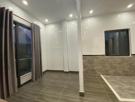 Nhà mới ở ngay, ô tô cạnh Bệnh Viện Đà Nẵng, 3 tầng chỉ 3.5 tỷ.