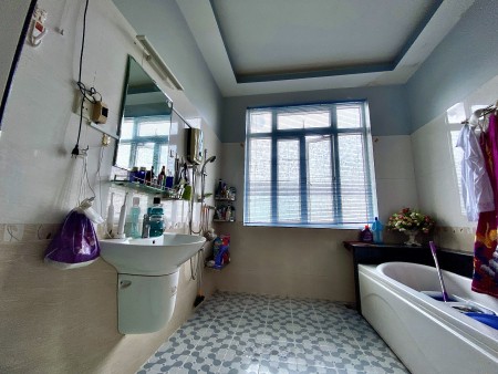 Bán nhà hẻm ô tô 1/ Gần mặt tiền làng Tăng Phú - 500M ra đường Lê Văn Việt - 6.5M X 20M chỉ 7.68 tỷ