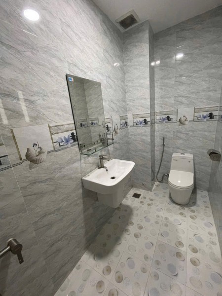 Nhà 1T 1L 60m2 HXH Đ.quốc lộ 13 gần bên Vạn Phúc chỉ 3,350 tỷ TL