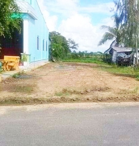 820M2 full thổ cư, mặt tiền. Ngay khu dân cư, dân đông. Gần chợ, giá 510 triệu