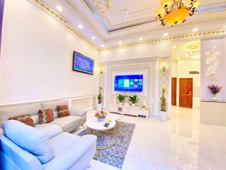 Cho thuê nhà dạng biệt thự mini hẻm Huỳnh Tấn Phát Q7