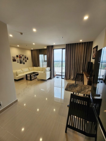 Cho thuê căn hộ 2 phòng ngủ full nội thất Luxury Vinhomes Grand Park quận 9