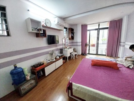 Hiếm - Nhà Quan Nhân - Nguyễn Trãi - Dt 40m2, ngõ thông đi lại dễ dàng, ở ngay - chỉ khoảng 4 tỷ.
