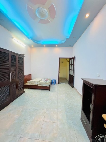 Nguyễn Trãi, Thanh Xuân – Phân lô, ô tô đỗ cửa vào nhà - 50m ra Nguyễn Trãi – Nhà đẹp ở luôn.