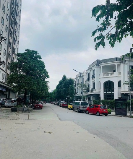 Bán biệt thự hàng xóm KĐT The Menor, căn góc 3 mặt tiền, vỉa hè, kinh doanh, ô tô tránh, giá 15 tỷ