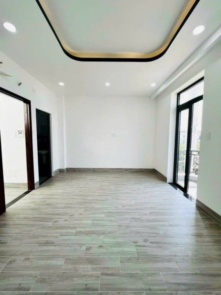 Cần bán gấp nhà 1 trệt 2 lầu 80m2 5x16m, đường 30m, sổ hồng hoàn công, giá chỉ 8 tỷ 3 Thương lượng