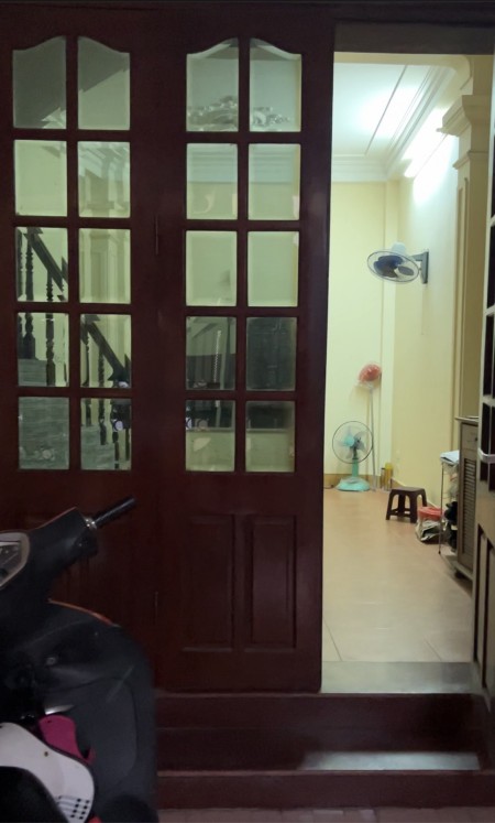 (Ảnh thực tế) Bán nhà Tây Hồ SĐCC tên tôi 42m2, 5 tầng 514 Thụy Khuê trực tiếp 4 TỶ 2