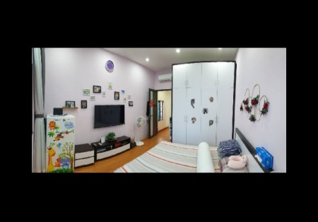 Nhỉnh 5 tỷ có nhà phố Chính Kinh – Diện tích 48m2 – 3 thoáng – Gần ô tô