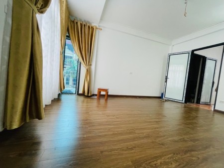 Hiếm - Nhà Trường Chinh - Ngã Tư Sở - Diện tích 43m2 x 5 tầng - Nở hậu - Giá 4.5 tỷ