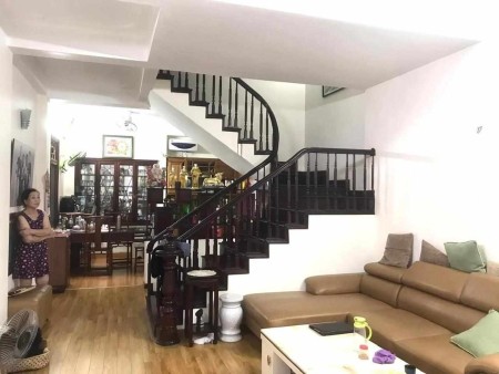Bán nhà phố Xóm Yên Nghĩa, Hà Đông, nhà dân xây, ở ngay, diện tích 38m2, giá 2.55 tỷ.