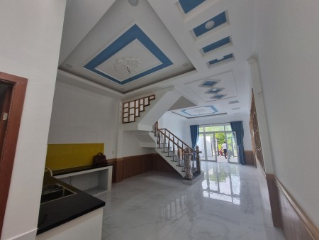 Chính chủ cần bán gấp căn nhà ở khu nhà phố - Gia thương thương