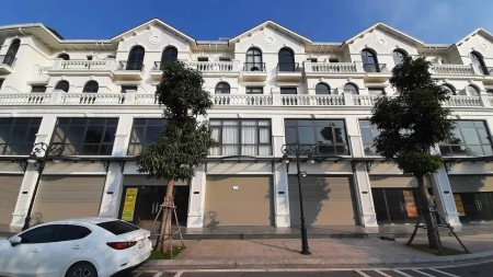 Shophouse sổ lâu dài SB23 mặt đường 40m giá 14.8 tỷ Vin Gia Lâm (0985941715)