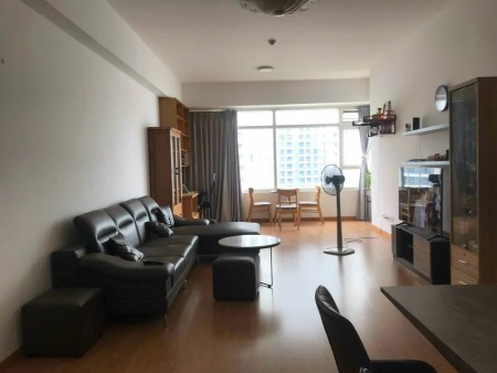 Cho thuê 3 phòng ngủ, lầu cao view đẹp, nội thất đầy đủ cao cấp giá 26 triệu/tháng