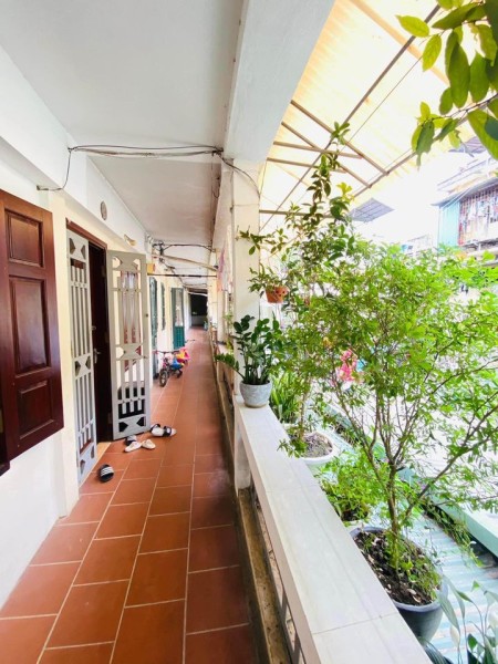 Bán CHCC Nguyễn Chí Thanh. 40m, giá 2.2 tỷ