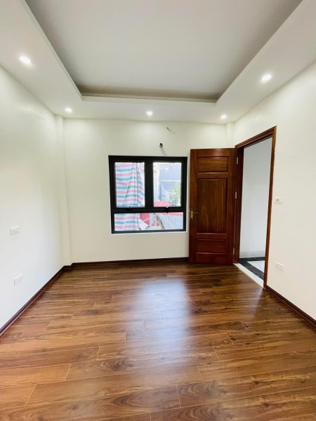 Bán nhà cực hiếm Long Biên 55M - 4 tầng siêu đẹp nhỉnh 4 tỷ