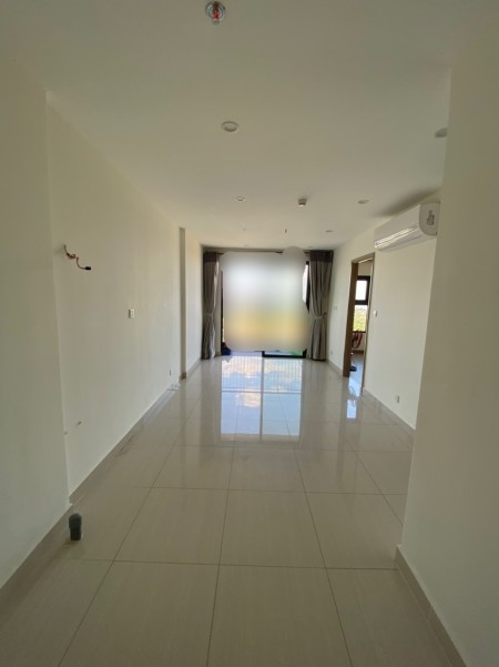 Cho thuê căn 2PN 2WC có rèm tại Vinhomes Quận 9 giá chỉ 6 triệu