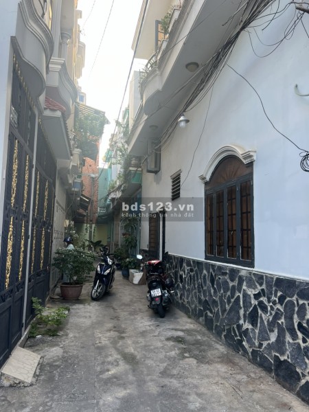 Nhà bán Cống Lớ, phường 15, quận Tân Bình - Nhỉnh 5 tỷ