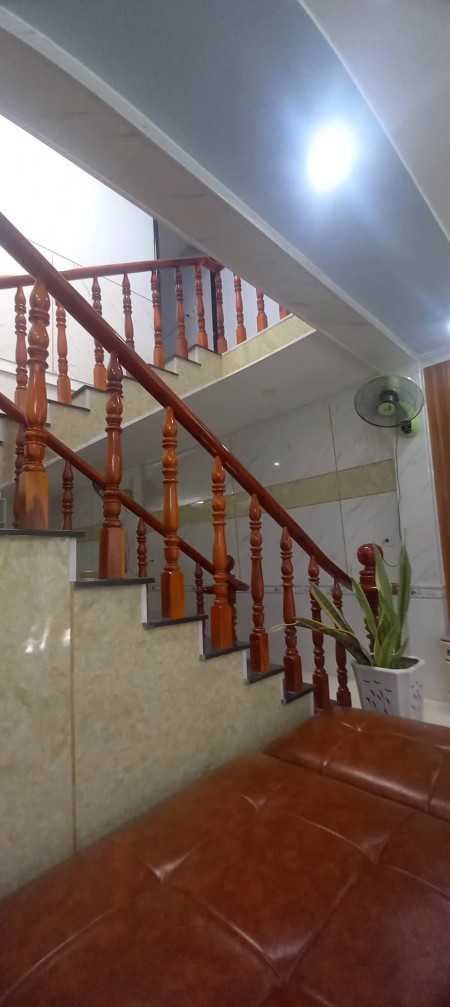 Nhà mới sau lưng chợ Hiệp Bình 4 x 12.5 chỉ 4.2 tỷ hoàn công đầy đủ