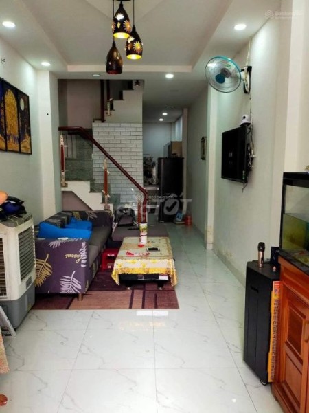 Bán nhà 2 tầng, 60m2 mới, đẹp quận Tân Phú