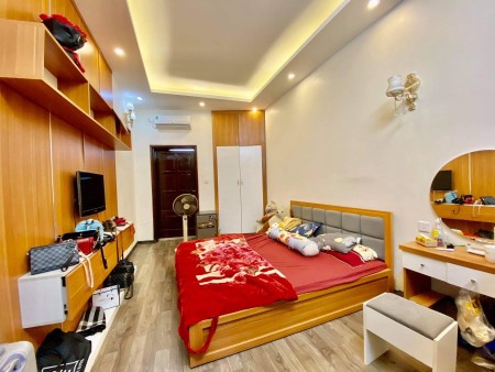 Bán nhà gấp mặt tiền 5m diện tích 55m