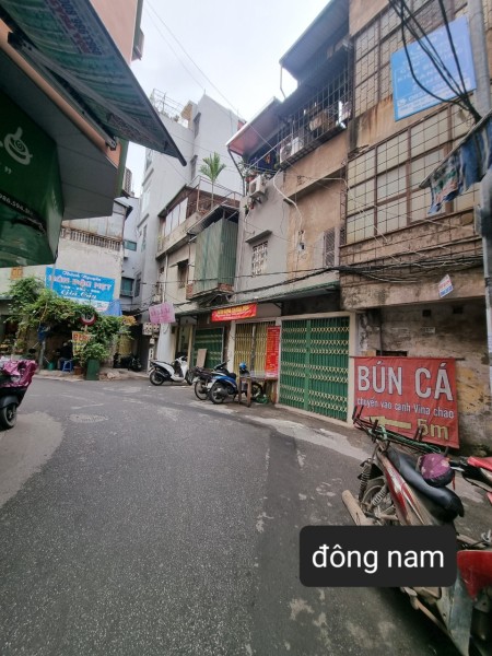 Bán nhà cũ 3 tầng Phố Minh Khai, DT 32m2, mặt ngõ ô tô tránh nhau, kinh doanh cực tốt