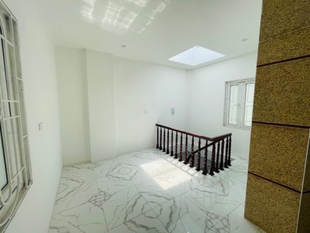 Kiều nữ Thanh Xuân, mặt tiền Khả Ái, 6 tầng thang máy nhà mới, Nguyễn Ngọc Nại không có căn thứ 2