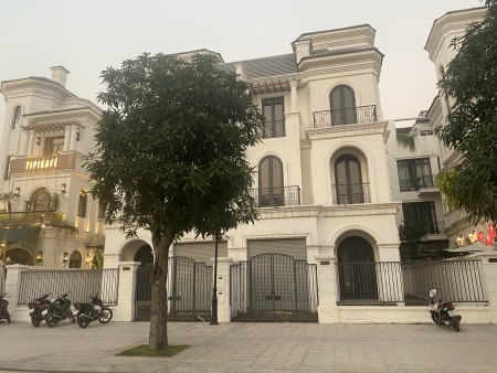 Cặp song lập View Biển nước mặn trục đường 30m tại Vin Gia Lâm (0985941715)