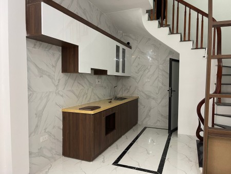 -35m2-5 tầng giá mềm – Đê La Thành nhỏ - Kim Liên
