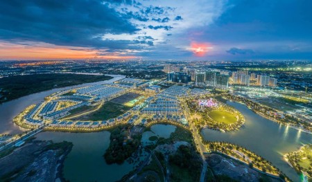Ngộp bank bán lỗ căn nhà phố 144m2 chỉ 17 tỷ rẻ nhất Vinhomes Quận 9. Liên hệ 0828030977 Thiện