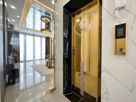 Bán nhà đường ô tô quận 7, có thang máy, giá 6 tỷ 500 triệu, 1 trệt 3 lầu,đầy đủ nội thất