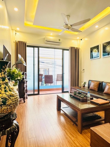 Hiến Bán nhà phố Lê Quang Đạo Diện Tích 45m2 Mặt Tiền Rộng Ô Tô Đỗ Trước Cửa Giá Chỉ 6 Tỉ 950 Triệu