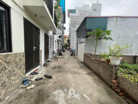 Bán gấp nhà Xuân La 40m2 4 tầng