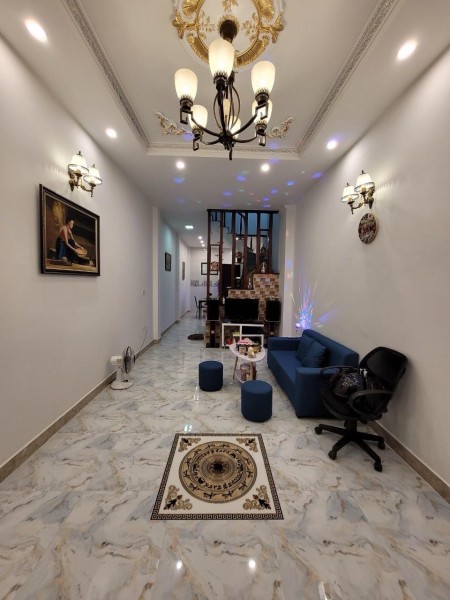 Đẹp lóa mắt, Hoa hậu Ngọc Thụy 45m mới tinh dân xây chắc chắn