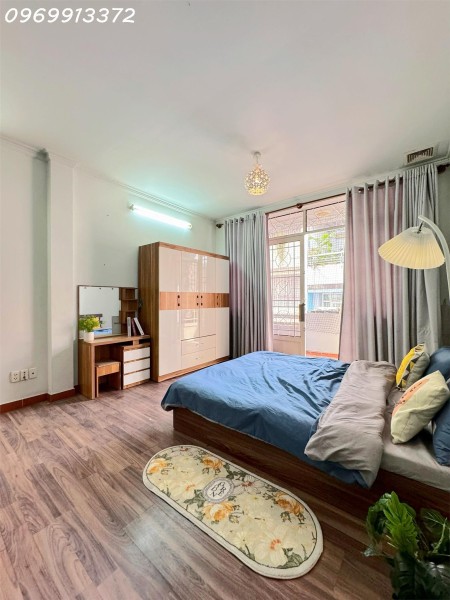Phòng 30m² Full Nội Thất Gần Hàng Xanh, Hoàng Hoa Thám, Bình Thạnh