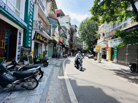 Bán khách sạn mặt phố Mã Mây Hoàn Kiếm 101m2, 9 tầng, mặt tiền 4,1m, full nội thất nhỉnh 46 tỉ