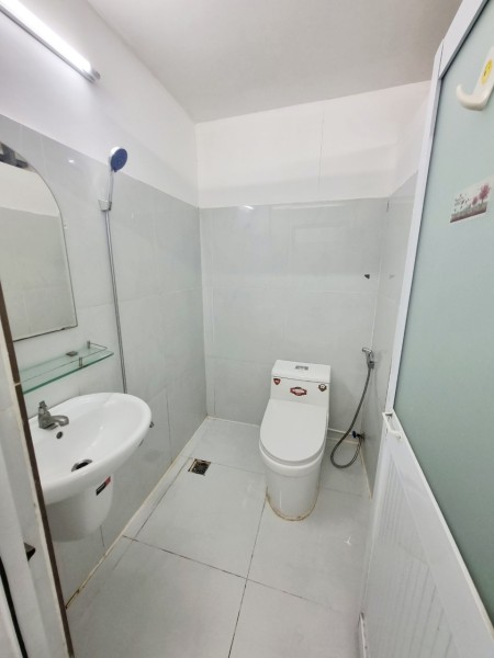 Phòng rộng - Gác cao tại Dương Quảng Hàm