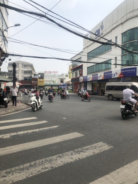 Nhà nhỏ 1 lầu hẻm thông đường Đinh Hoà Phường 13, Quận 8, gần chợ Xóm Củi