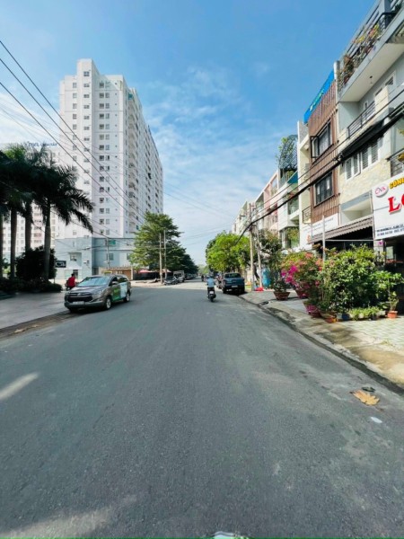 Chỉ 27 triệu/m2 - Đất thổ cư Đặng Văn Bi gần Metro Thủ Đức- Dt 702m2- Đường nhựa 6M