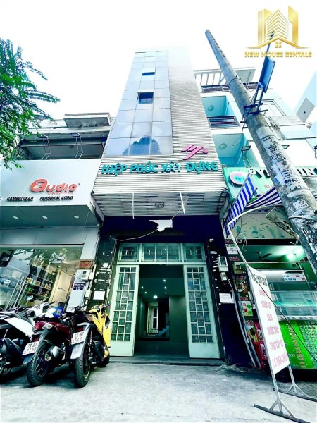 Tòa nhà mặt tiền Tân Bình chỉ 55 triệu 7 tầng. Gồm 11 phòng, thang máy, thang bộ