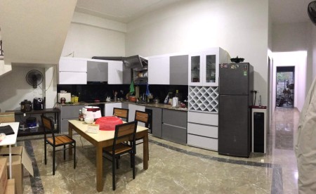 Bán nhà mặt đường Bái, TP Nam Định. DT 180m2; mặt 6 vuông vắn, giá 6,4 tỷ. SĐCC