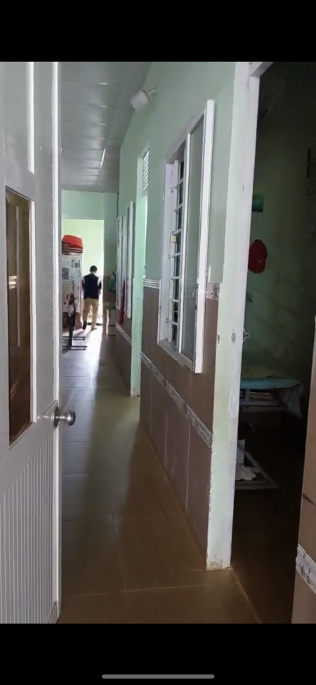 Chính chủ cần bán nhà Đối diện Uỷ Ban Xã Quảng Khê, gần chợ, trường học