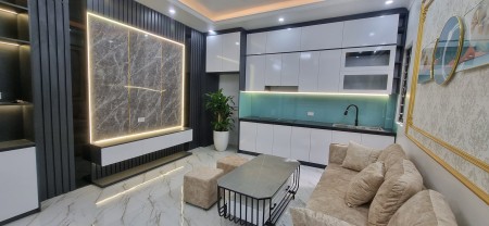 Gần Phố - Nhà mới đẹp - Full nội thất