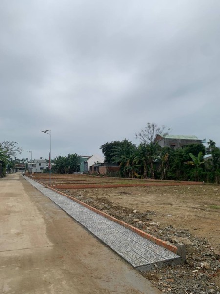 Chính chủ cần bán đất trung tâm thị trấn Ái Nghĩa, đã có sổ, thiện chí có giảm