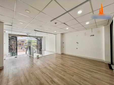 Mặt Bằng Kinh Doanh Bình Thạnh đẹp giá rất rẻ. Chỉ 10tr, 40m2 Ốp Full Kính, Hầm xe, mới 100%