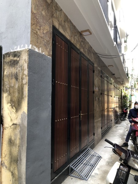 Bán nhà ngõ 34 Tứ Liên gần ô tô, rất thoáng, hiện đại 45m2, 5 tỷ