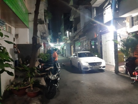 Nhà phố Lưu Chí Hiếu, Tân Phú, 8.4 tỷ, 80M2, 5X15, 5T, hẻm rộng nhà đẹp