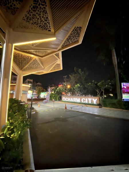 Charm Plaza Vincom Dĩ An căn hộ 1PN Full nội thất, sổ hồng riêng