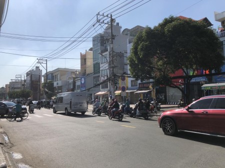 ***Bán nhà mặt tiền Tân Bình, mặt tiền đường Cách Mạng Tháng 8, (4*10)