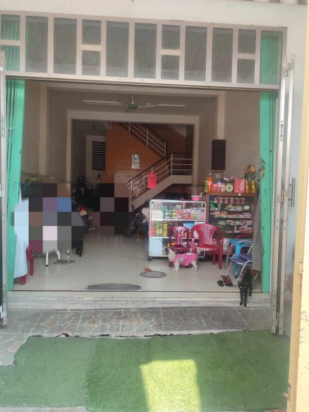 Cho thuê tầng trệt nhà dt 5*20